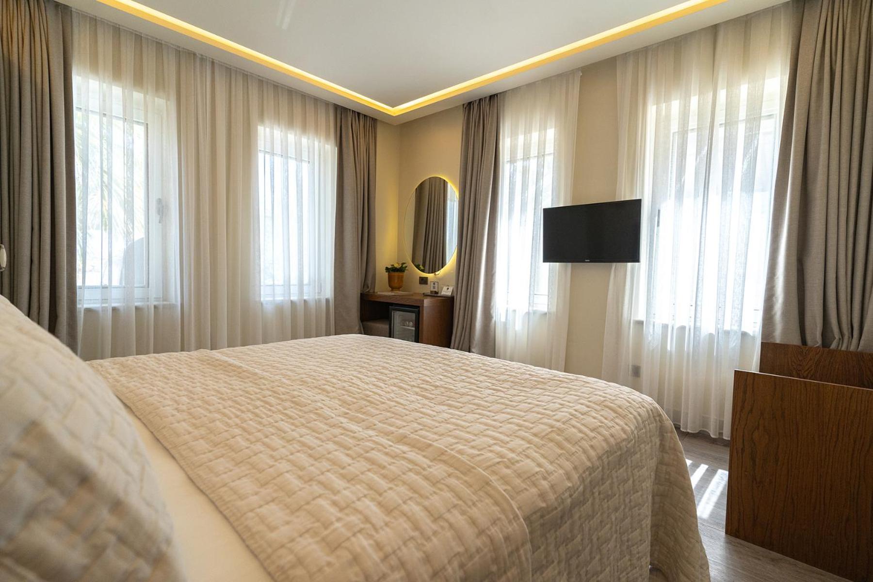 Casa Luna Hotel - Adult Only Alaçatı Buitenkant foto